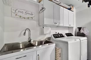 136 Windward Island, Clearwater Beach, FL 33767 - Photo 25