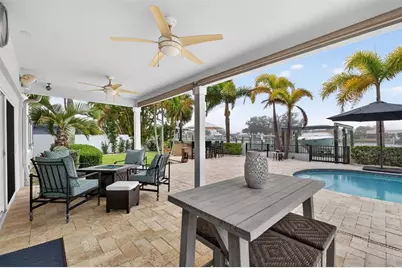 136 Windward Island, Clearwater Beach, FL 33767 - Photo 37