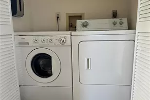 1512 Chateaux De Ville Ct, Clearwater, FL 33764 - Photo 13