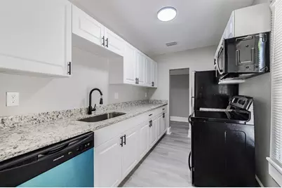 1401 12th Street S, Saint Petersburg, FL 33705 - Photo 7