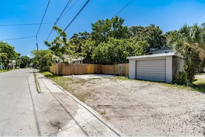 1401 12th Street S, Saint Petersburg, FL 33705 - Photo 27