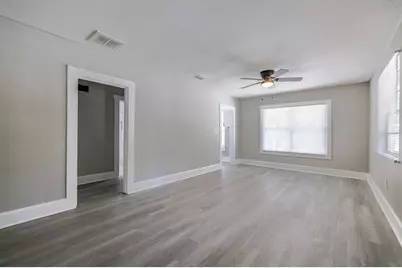 1401 12th Street S, Saint Petersburg, FL 33705 - Photo 5