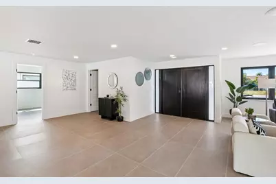 12125 5th Street E, Treasure Island, FL 33706 - Photo 11