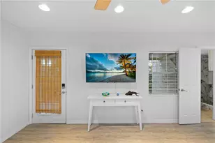 13123 4th St E, Madeira Beach, FL 33708 - Photo 11