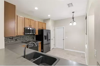 11840 13th Way N, Saint Petersburg, FL 33716 - Photo 9