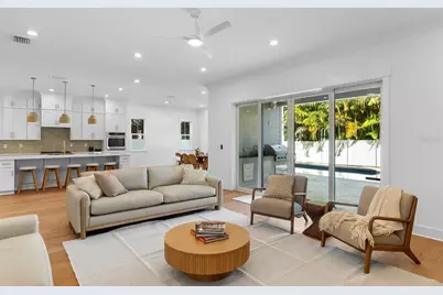 3904 Greenwood Drive, Tampa, FL 33611 - Photo 9