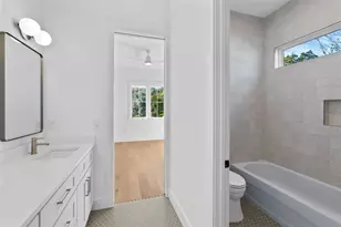 3904 Greenwood Dr, Tampa, FL 33611 - Photo 23