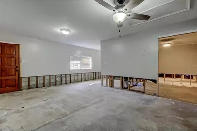 8719 S Meadowview Circle, Tampa, FL 33625 - Photo 35