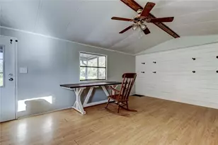 8719 S Meadowview Cir, Tampa, FL 33625 - Photo 19