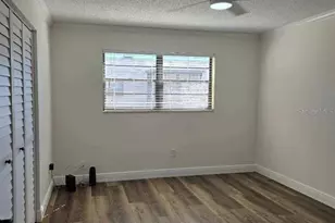 5971 Terrace Park Dr N, Saint Petersburg, FL 33709 - Photo 11