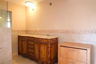 303 Lagoon Dr, Palm Harbor, FL 34683 - Photo 13