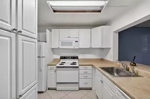 1398 Shady Pine Way, Tarpon Springs, FL 34688 - Photo 7