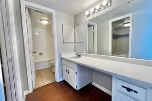 10368 Carrollwood Ln, Tampa, FL 33618 - Photo 13