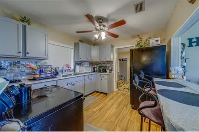 2749 16th Avenue N, Saint Petersburg, FL 33713 - Photo 3