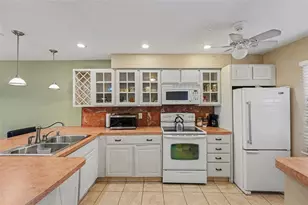 4800 Lake Villa Dr, Clearwater, FL 33762 - Photo 5