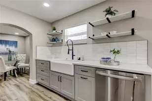 3720 36th Ave N, Saint Petersburg, FL 33713 - Photo 9