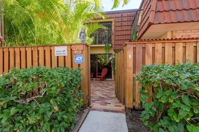 2702 14th Court, Palm Harbor, FL 34684 - Photo 1