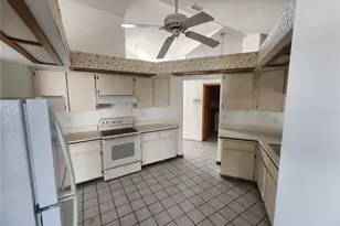 1289 Masada Ln, Spring Hill, FL 34608 - Photo 11