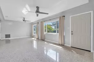 1903 42nd Way N, Saint Petersburg, FL 33713 - Photo 3