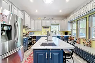 2418 W 1st St, Sanford, FL 32771 - Photo 9
