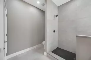 2150 43rd Terrace N, Saint Petersburg, FL 33714 - Photo 33