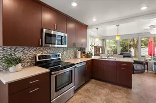 4321 S Thatcher Ave, Tampa, FL 33611 - Photo 11