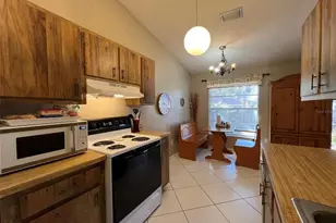7715 Willow Park Dr, Temple Terrace, FL 33637 - Photo 11