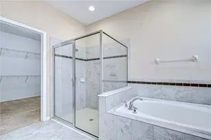 4736 Woods Landing Ln, Tampa, FL 33619 - Photo 19