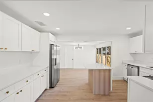 4650 Emerson Ave S, Saint Petersburg, FL 33711 - Photo 7