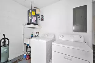 8315 Burgundy Dr N, Pinellas Park, FL 33781 - Photo 21