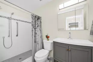 8315 Burgundy Dr N, Pinellas Park, FL 33781 - Photo 17
