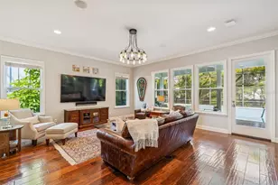 2907 W Hawthorne Rd, Tampa, FL 33611 - Photo 15