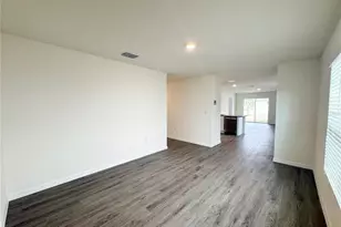 36015 Sunflower Hl Dr, Zephyrhills, FL 33541 - Photo 17