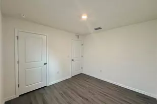 36015 Sunflower Hl Dr, Zephyrhills, FL 33541 - Photo 23