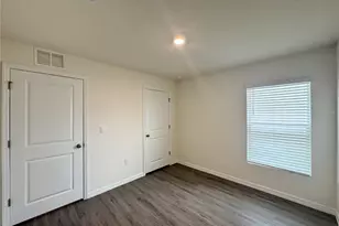 36015 Sunflower Hl Dr, Zephyrhills, FL 33541 - Photo 27