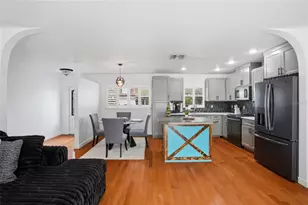 2166 Lanai Ave, Belleair Bluffs, FL 33770 - Photo 9