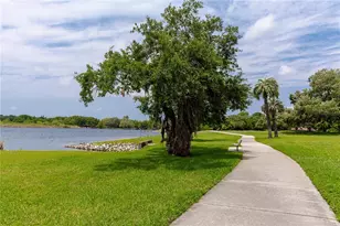 2440 World Pkwy Blvd, Clearwater, FL 33763 - Photo 39