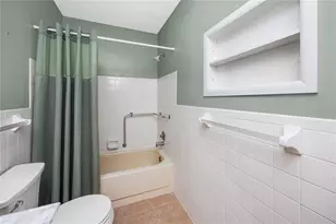 2440 World Pkwy Blvd, Clearwater, FL 33763 - Photo 23