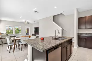 4620 Willet Cooper Ct, Tampa, FL 33619 - Photo 17