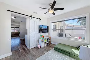 2625 19th St S, Saint Petersburg, FL 33712 - Photo 19