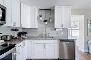 2625 19th St S, Saint Petersburg, FL 33712 - Photo 9