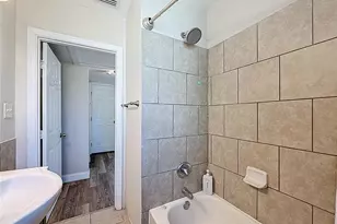 2625 19th St S, Saint Petersburg, FL 33712 - Photo 17