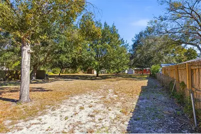 10405 N Woodmere Road, Tampa, FL 33617 - Photo 37