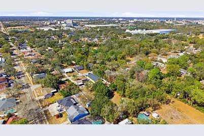 10405 N Woodmere Road, Tampa, FL 33617 - Photo 53