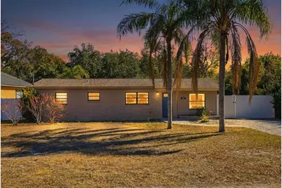 10405 N Woodmere Road, Tampa, FL 33617 - Photo 1