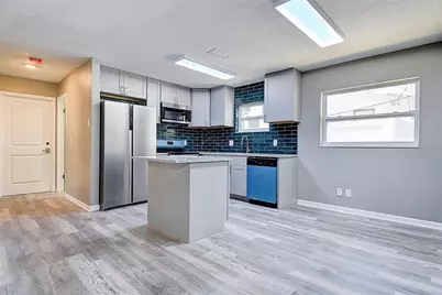 130 42nd Avenue N, Saint Petersburg, FL 33703 - Photo 5