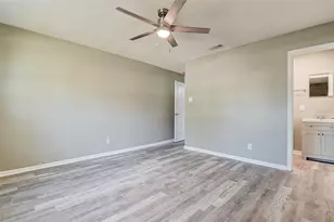 130 42nd Ave N, Saint Petersburg, FL 33703 - Photo 21