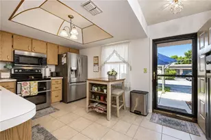 38351 Ironwood Pl, Zephyrhills, FL 33542 - Photo 5