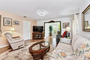 38351 Ironwood Pl, Zephyrhills, FL 33542 - Photo 17