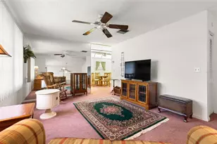 3275 37th Way S, Saint Petersburg, FL 33711 - Photo 7